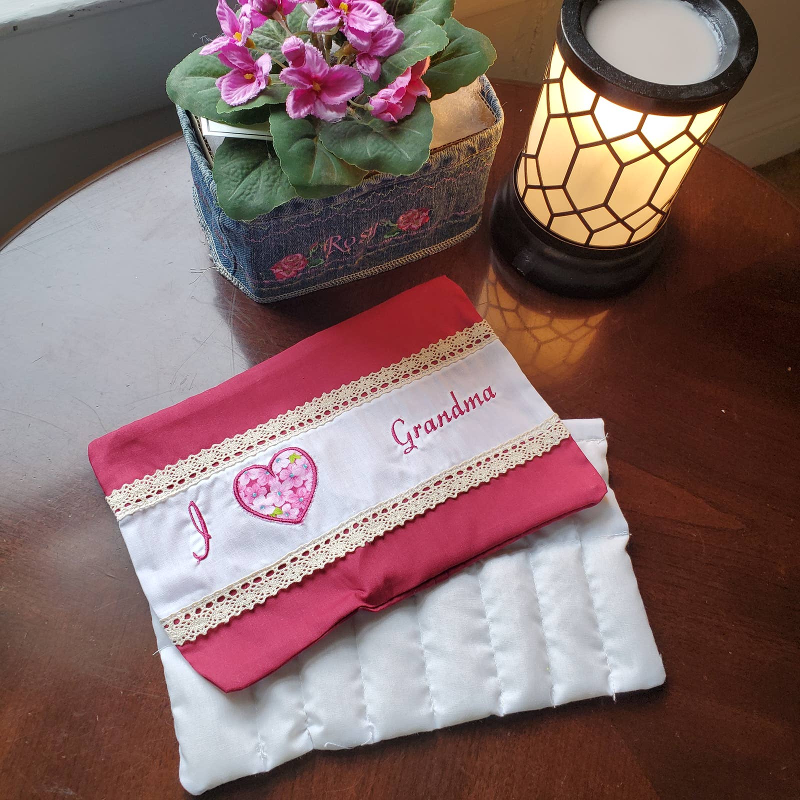Natural Therapeutic Pad With Flower